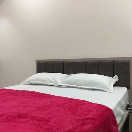 Hotel Diamond Castle Pāli 外观 照片
