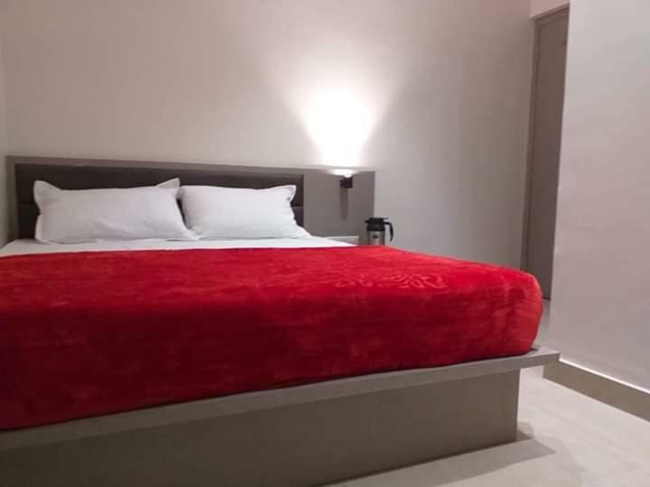 Hotel Diamond Castle Pāli 外观 照片
